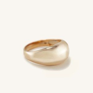 Mejuri Dome Ring Size 6 - Brand New with Tag